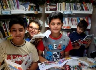 پنجمین نشست کتابخوان کتابخانه سیار در ورامین