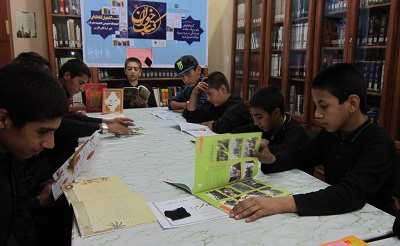 ششمین نشست کتاب‌خوانِ کتابخانه شهید یحیی برفی  داراب  برگزار شد