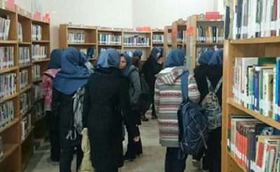 دانش‌آموزان اسلامشهر از کتابخانه عمومی شهید مطهری  بازدید کردند