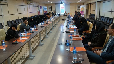 نشست مشترک استادان دانشگاه و کتابداران کتابخانه‌های عمومی  در فارس برگزار شد