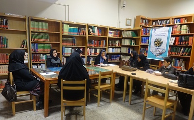 نشست کتاب‌خوان در کتابخانه عمومی الزهراء آذرشهر آذربایجان شرقی برگزار شد