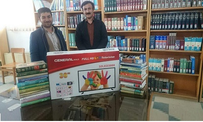 46 نسخه کتاب به کتابخانه های عمومی شهرستان مریوان کردستان اهدا شد