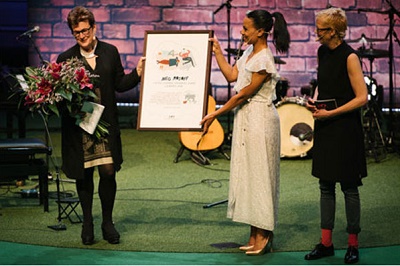 سخنرانی مگ روزاف هنگام دریافت جایزه آسترید لیندگرن ۲۰۱۶