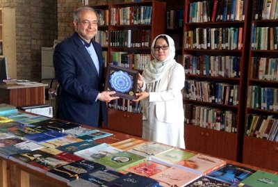 اهدای كتاب‌هاي برگزيده «سمت» به دانشگاه «باميان» افغانستان