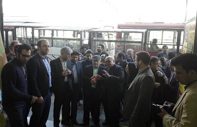 اعضای شورای شهر تهران به مناسبت روز کتاب، کتابخوانی و کتابدار، کتابگردی کردند