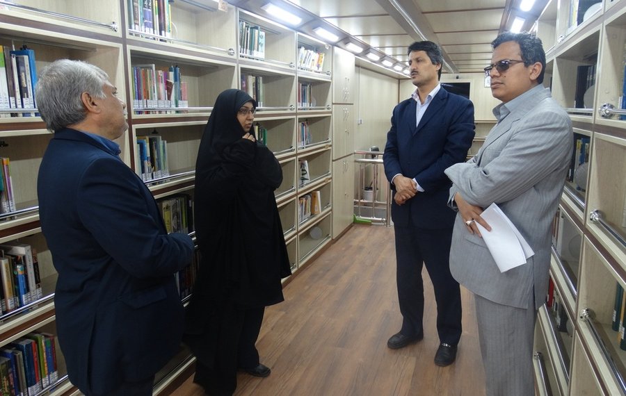 بازدید نماینده فرماندار مشهد از کتابخانه‌های عمومی این شهرستان