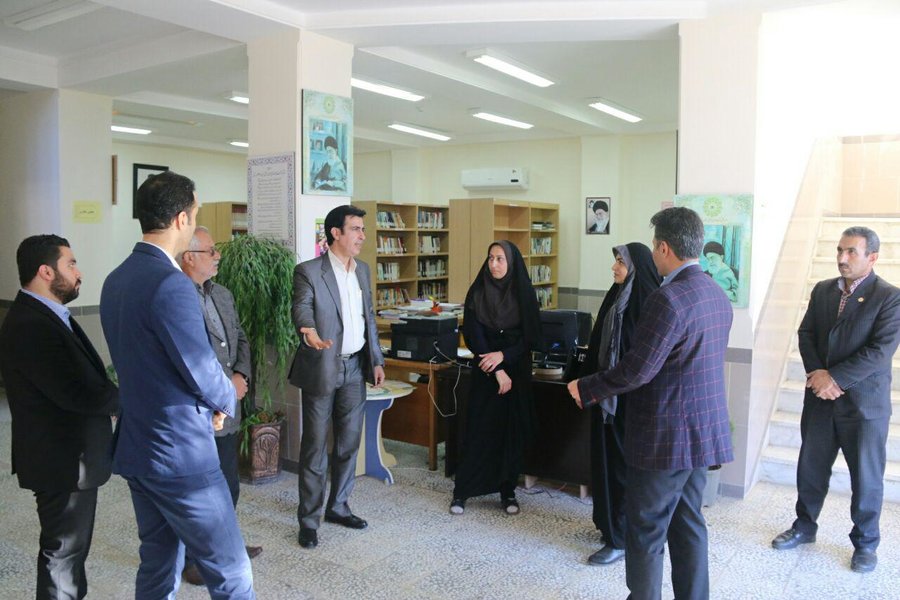 بازدید مدیرکل کتابخانه‌های عمومی مازندران از کتابخانه‌های استان