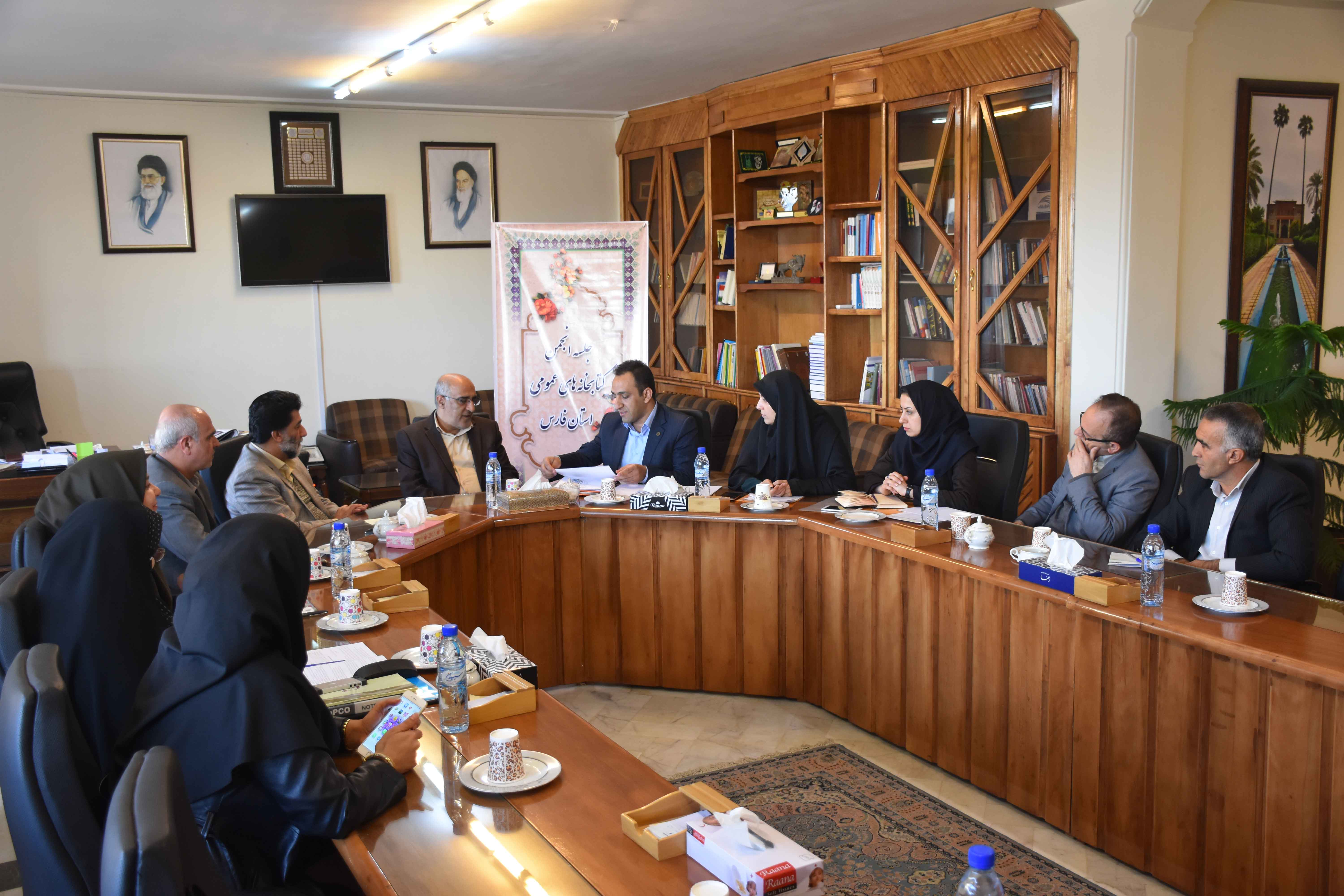 تأکید معاون استاندار فارس بر تعیین زمین کتابخانه مرکزی شیراز/ نیاز به تشکیل جلسه ویژه درخصوص کتابخانه عمومی شهر صدرا تأکید معاون استاندار فارس بر تعیین زمین کتابخانه مرکزی شیراز/ نیاز به تشکیل جلسه ویژه درخصوص کتابخانه عمومی شهر صدرا