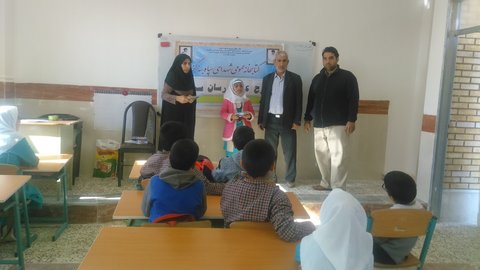  اجرای طرح «کتاب‌رسان سیار» به اهتمام کتابخانه عمومی بنه گز استان بوشهر