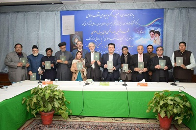 نشست انجمن ادبی بیدل با حضور رییس بنیاد سعدی در دهلی برگزار شد