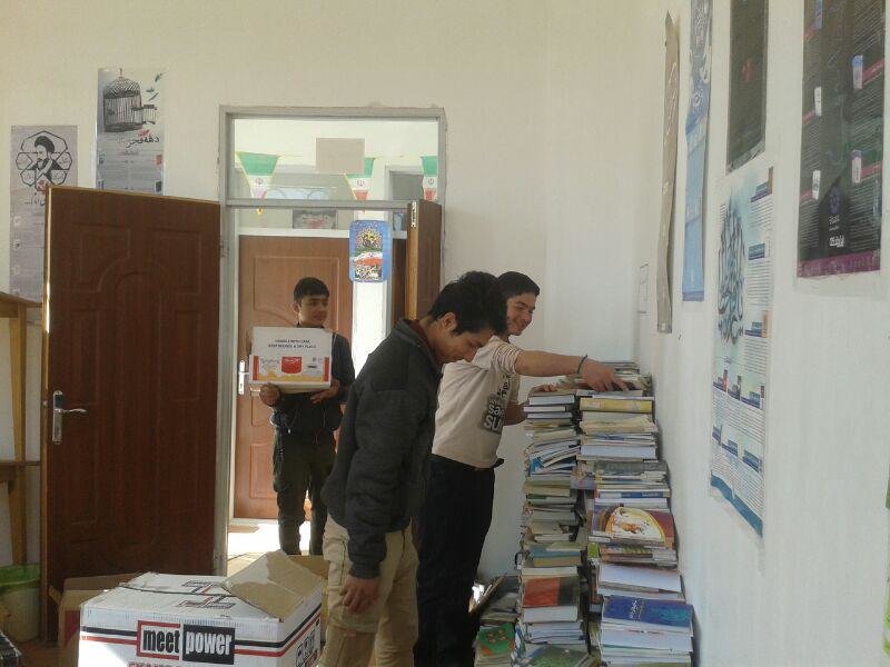 اهدای بیش از ۱هزار و ۸۰۰ نسخه کتاب به کتابخانه عمومی آیت الله ذبیحی در خراسان شمالی