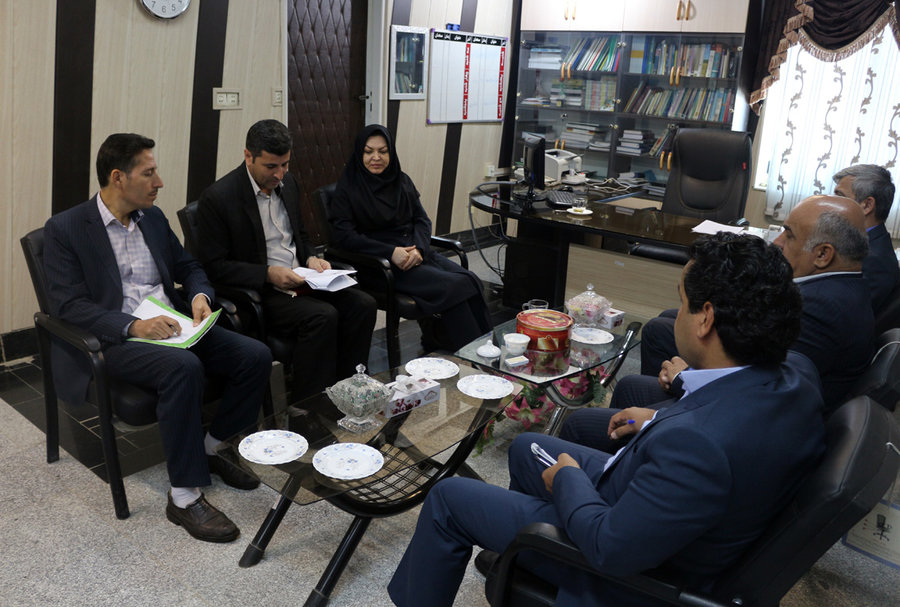 دیدار فرماندار فامنین با مدیرکل کتابخانه‌های عمومی استان همدان
