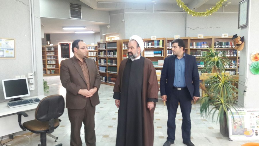 کتابخانه های عمومی شهر اراک میزبان مدیرکل کتابخانه های عمومی استان مرکزی