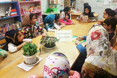 نشست جمع خوانی منابع هشتمین دوره جشنواره کتابخوانی رضوی در کتابخانه خاتم شوش خوزستان