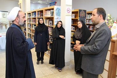 بازدید مدیرکل کتابخانه‌های عمومی استان مرکزی از کتابخانه‌های عمومی خمین