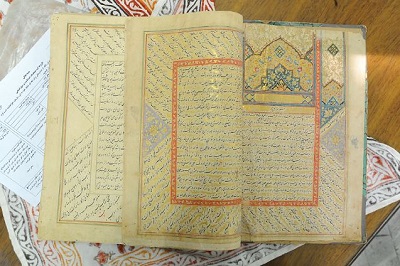 وقف نسخه خطی و هنری «کلیات سعدی» به کتابخانه مرکزی آستان‌قدس‌رضوی