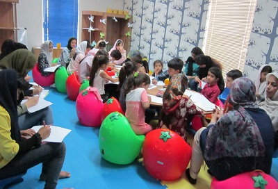 در استان فارس کتابخانه‌های عمومی ویژه کودک میزبان نویسندگان شدند