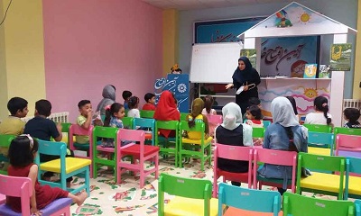 شور و شوق کودکانه در خانه کتاب کودک و نوجوان فسا در فارس