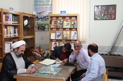 بازدید مدیرکل کتابخانه‌های عمومی استان مرکزی از کتابخانه‌های عمومی اراک و کمیجان