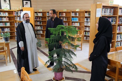بازدید مدیرکل کتابخانه‌های عمومی استان مرکزی از کتابخانه‌های این استان