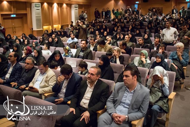 مراسم تجلیل از مقام کتابداران و کتابخوانان برگزیده تهران به روایت تصویر
