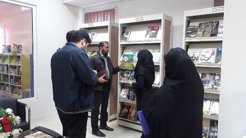 بازدید مدیرکل امور فرهنگی نهاد از کتابخانه های بهارستان استان تهران