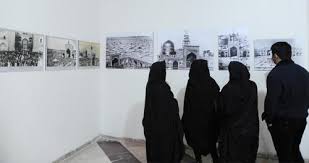 عکسهای قدیمی حرم مطهّر امام رضا(ع) در موزه آستان قدس رضوی در معرض نمایش است عکسهای قدیمی حرم مطهّر امام رضا(ع) در موزه آستان قدس رضوی در معرض نمایش است