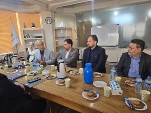 اگر به دنبال حل مشکلات کشور هستیم. باید دانشجویان فرهیخته تربیت کنیم