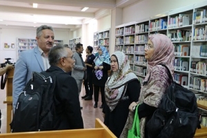 میزبانی کتابخانه مرکزی دانشگاه قم از جمعی از اساتید دانشگاه UPM مالزی