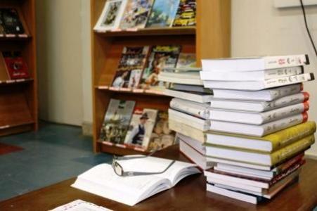 سری جدید کتاب رمان در کتابخانه های عمومی استان کرمانشاه توزیع می شود