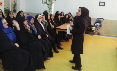 تشکیل حلقه مطالعاتی مادران کتابخوان در کتابخانه علامه دهخدا شهر ری تشکیل حلقه مطالعاتی مادران کتابخوان در کتابخانه علامه دهخدا شهر ری