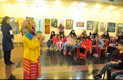 حضور قصه‌گویان در یک فرهنگ‌سرا و کتابخانه‌عمومی تهران
