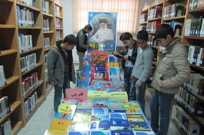 اهدای کتب کمک آموزشی به کتابخانه های عمومی  خنداب استان مرکزی
