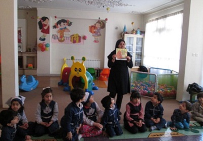 اجرای برنامه های فرهنگی در مهد های کودک همدان 