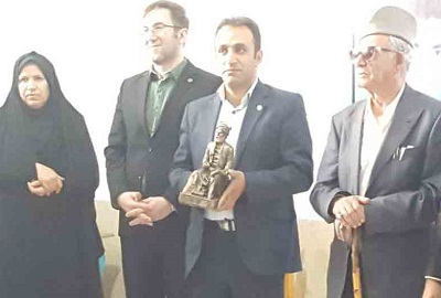 رونمایی و بررسی کتاب «خورشید سرد» در شهرستان ممسنی رونمایی و بررسی کتاب «خورشید سرد» در شهرستان ممسنی