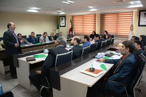 برگزاری کارگاه آموزشی «اخلاق حرفه‌ای» ویژه کارکنان و کتابداران کتابخانه‌های عمومی کرمانشاه