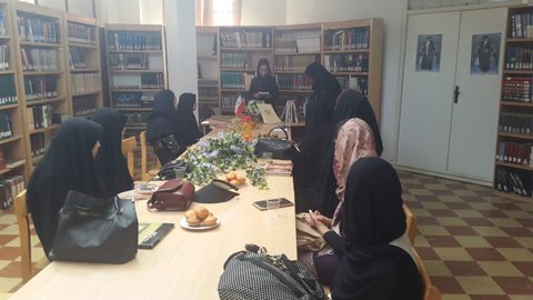 برگزاری نشست «کتاب‌خوان» در کتابخانه الهادی(ع) هشتگرد البرز