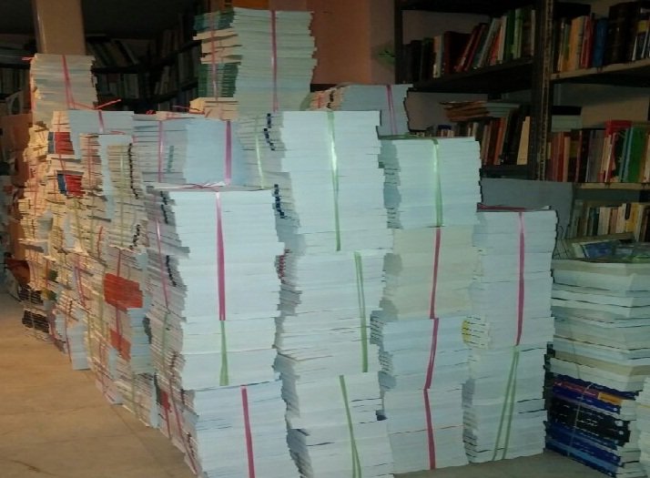 ۳۲۰۰ جلد کتاب به کتابخانه عمومی شهید غلامرضا شهروی سرخه سمنان اهدا شد