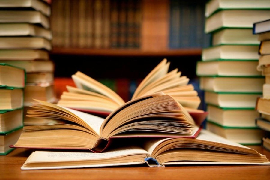 نقد و بررسی ۱۷ عنوان کتاب در کتابخانه‌های عمومی استان تهران