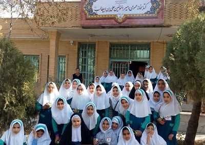 بازدید دانش آموزان اسلامشهری از کتابخانه