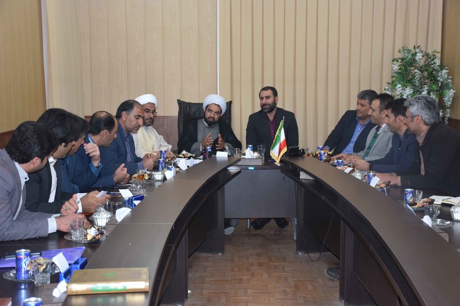 جلسه انجمن کتابخانههای عمومی شهرستان کوار فارس برگزار شد جلسه انجمن کتابخانههای عمومی شهرستان کوار فارس برگزار شد