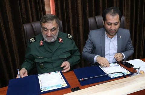 امضای تفاهم‌نامه همکاری اداره کل کتابخانه‌های عمومی و بنیاد حفظ آثار و نشر ارزش‌های دفاع مقدس خوزستان