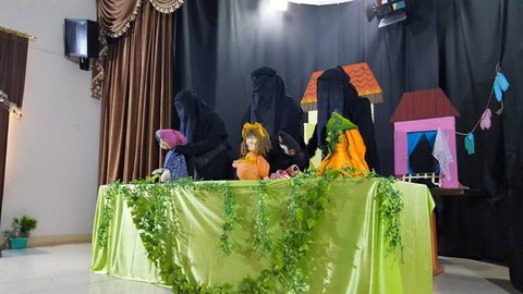 اجرای نمایش عروسکی در کتابخانه عمومی علامه جعفری اندیمشک استان خوزستان