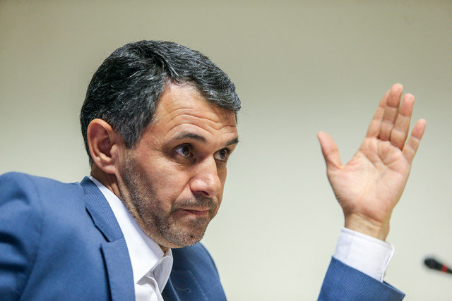 شرکت نماینده مردم اردبیل در کتابخانه گردی شرکت نماینده مردم اردبیل در کتابخانه گردی