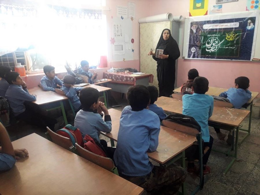 اجرای نشست کتابخوان مدرسه ای در استان خوزستان