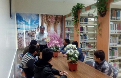 جمع خوانی کتاب «شما که غریبه نیستید» در اسلامشهر استان تهران جمع خوانی کتاب «شما که غریبه نیستید» در اسلامشهر استان تهران