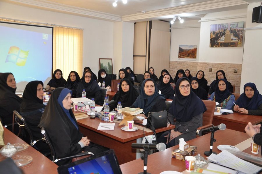 دوره آموزشی هم افزایی مهارت های قصه گویی در رشت در استان گیلان برگزار شد دوره آموزشی هم افزایی مهارت های قصه گویی در رشت در استان گیلان برگزار شد