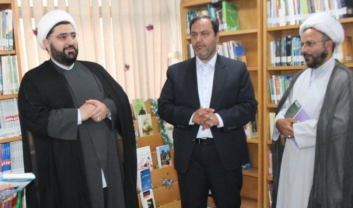 سفر مدیرکل کتابخانه های عمومی خراسان رضوی به کلات سفر مدیرکل کتابخانه های عمومی خراسان رضوی به کلات