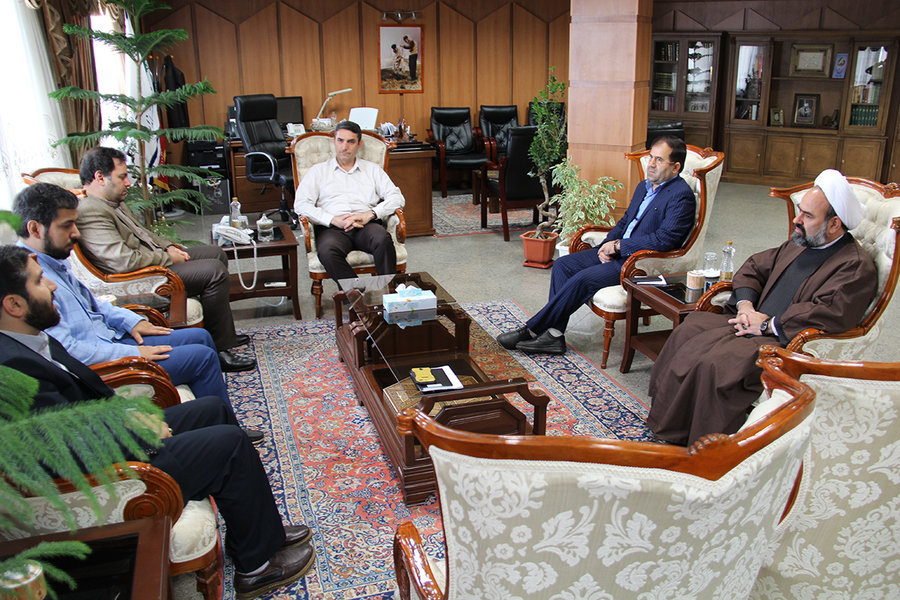  دیدا استاندار استان مرکزی با رئیس اداره کتابخانه های عمومی