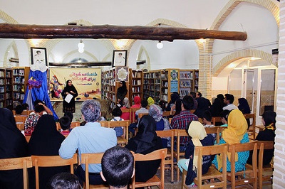 نشست شاهنامه‌خوانی کودکان و نوجوانان در گذر فرهنگ و هنر یزد برگزار شد